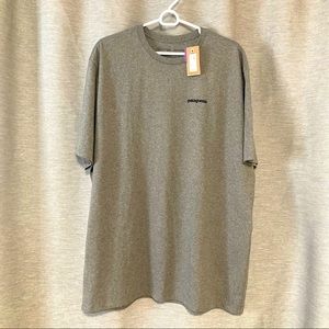 NWT Regular Fit Grey Patagonia T-Shirt in XL
